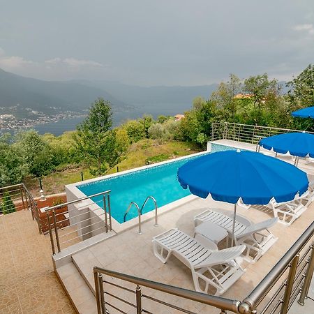 Apartments Mitrovic Lustica Exterior photo